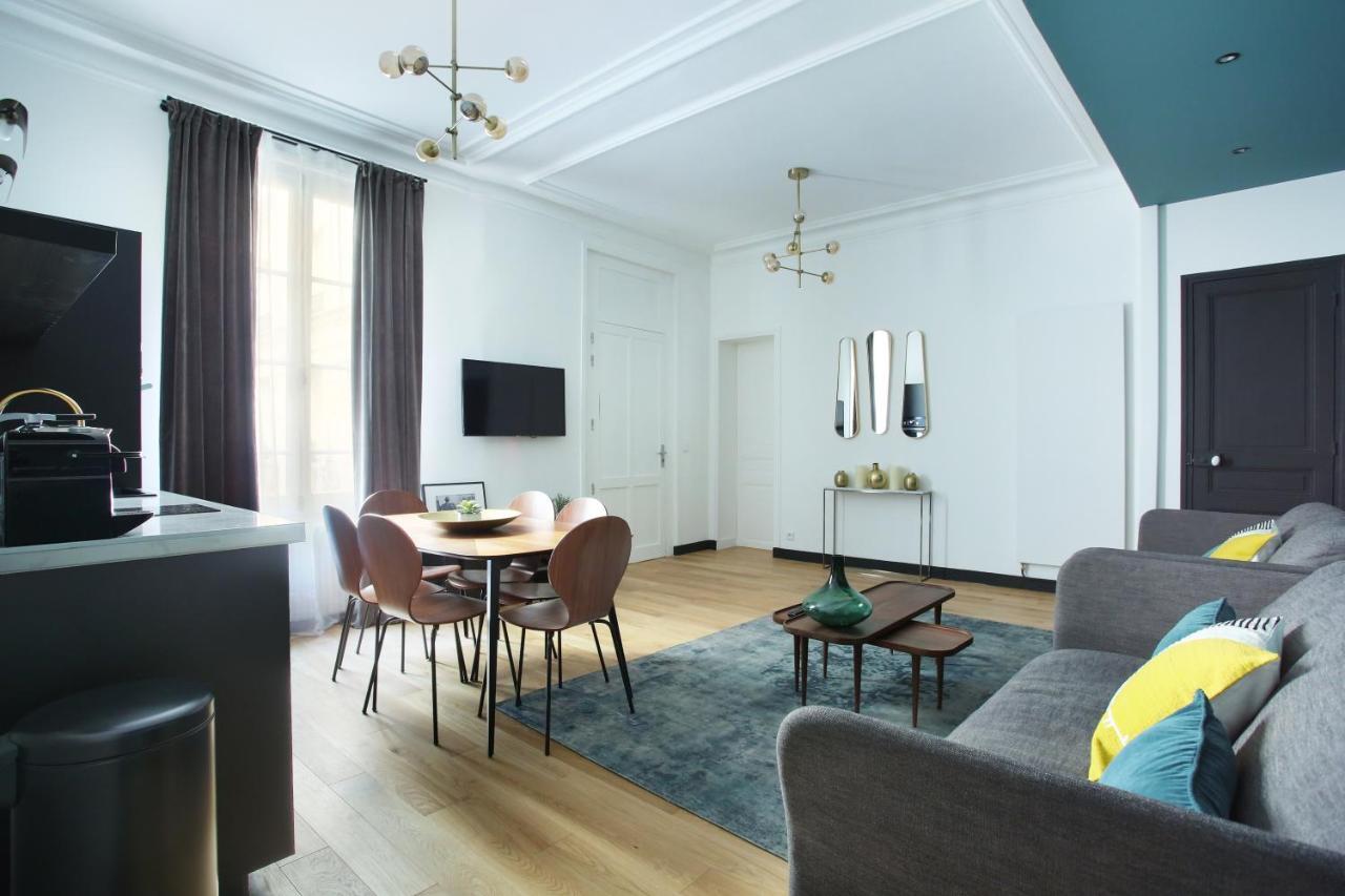 Apartment Champ De Mars - Tour Eiffel By Studio Prestige Париж Экстерьер фото